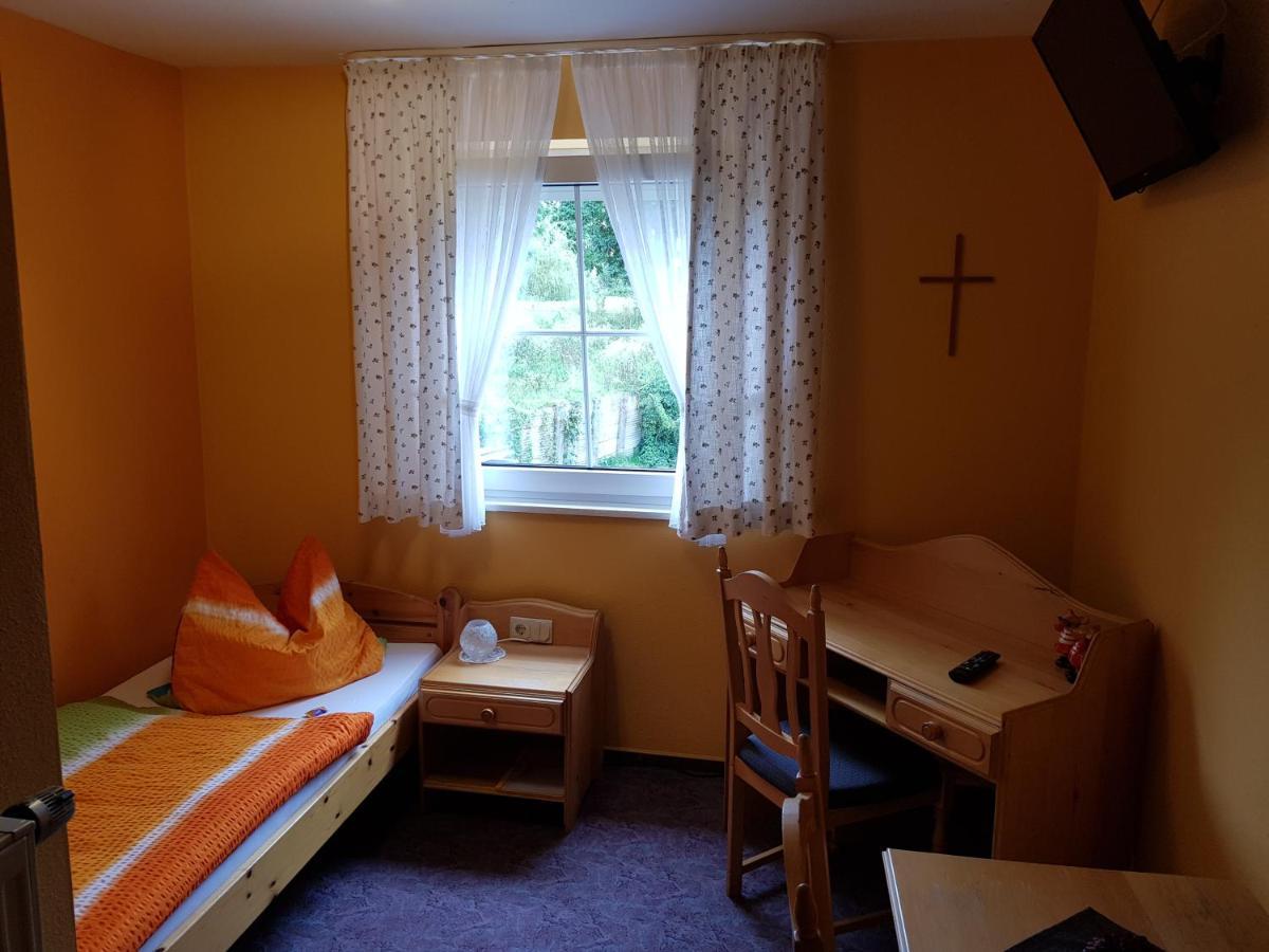 Zur Dorfmuhle Hostel Aislingen Exterior foto